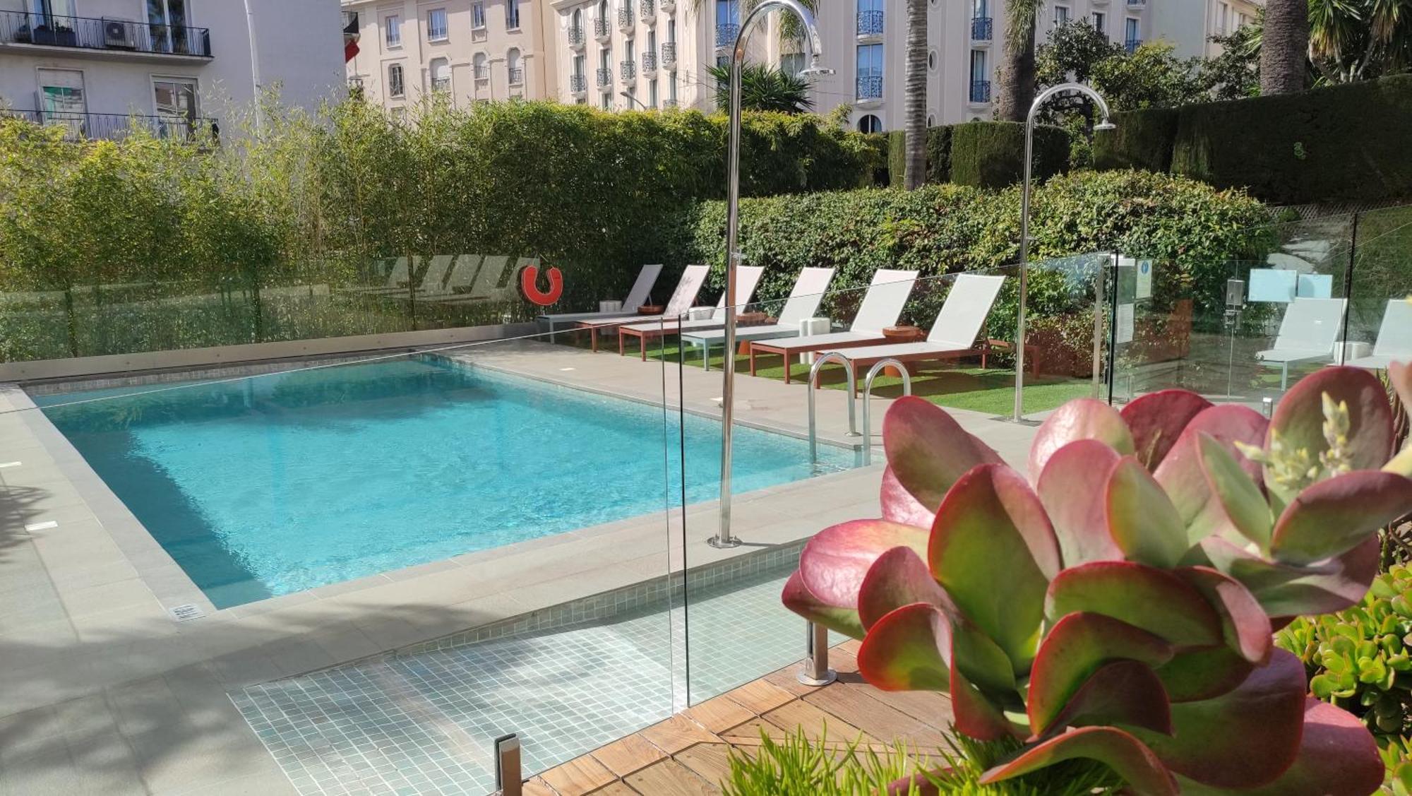 Hotel Le Canberra Cannes Exterior photo