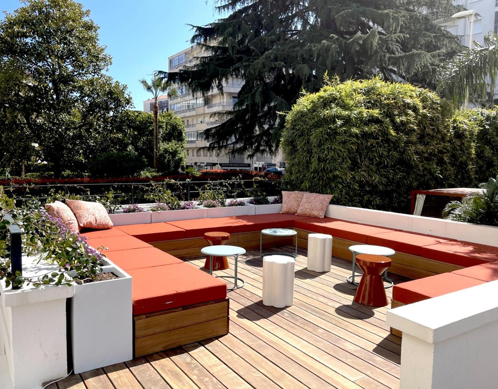 Hotel Le Canberra Cannes Exterior photo